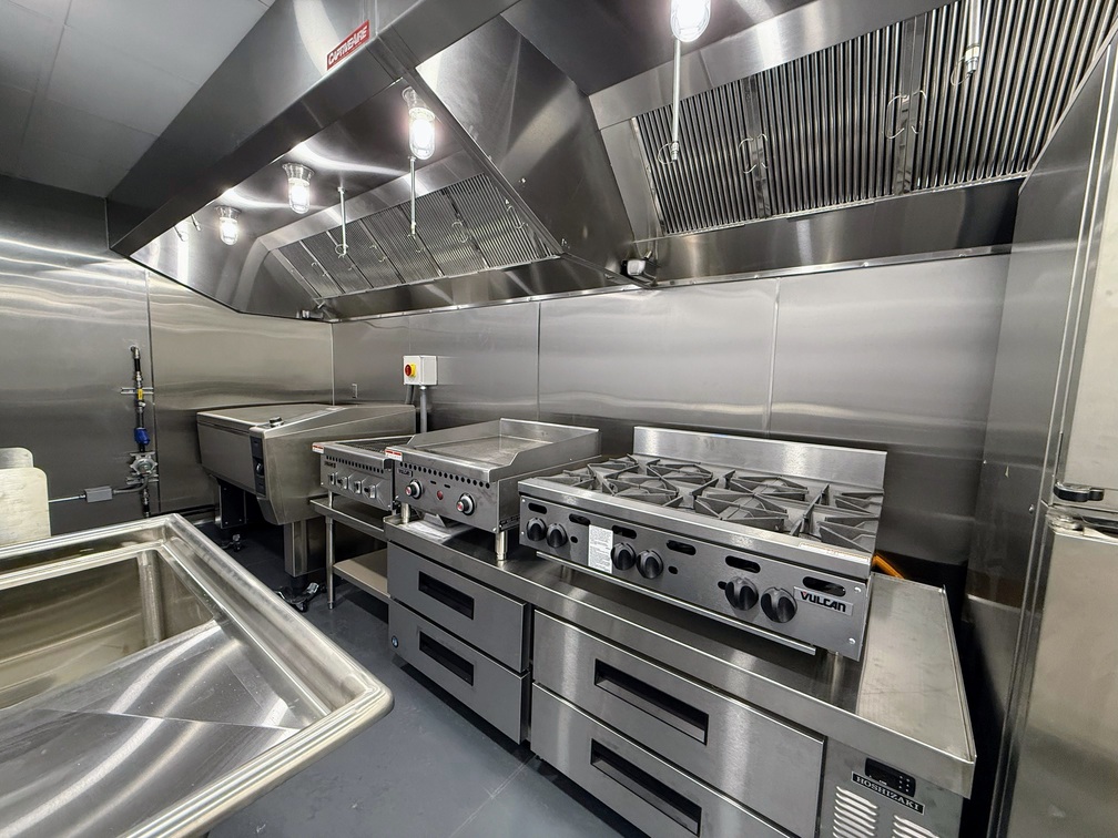 Commercial kitchen with AKI temperature monitoring
